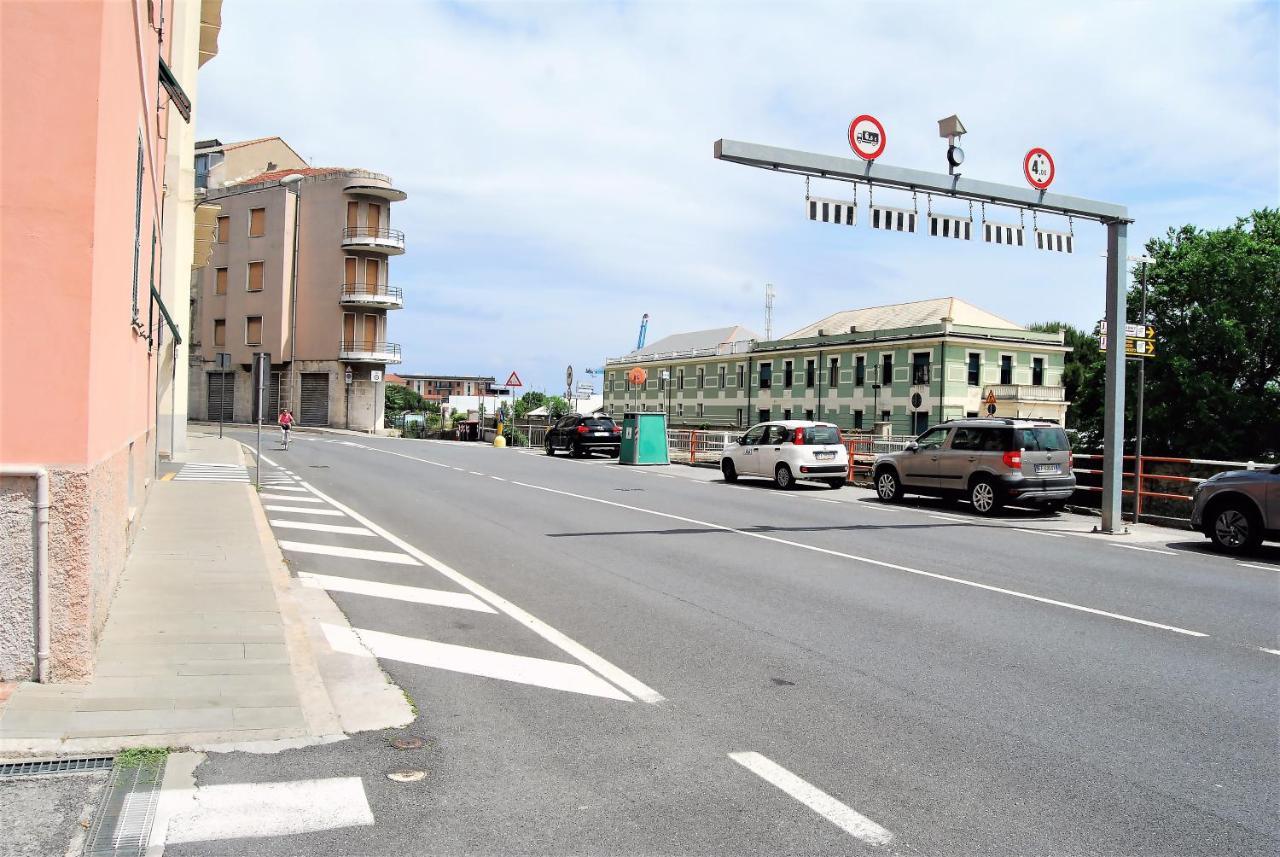 Costa Del Molo - Casa E Lavoro Daire Vado Ligure Dış mekan fotoğraf